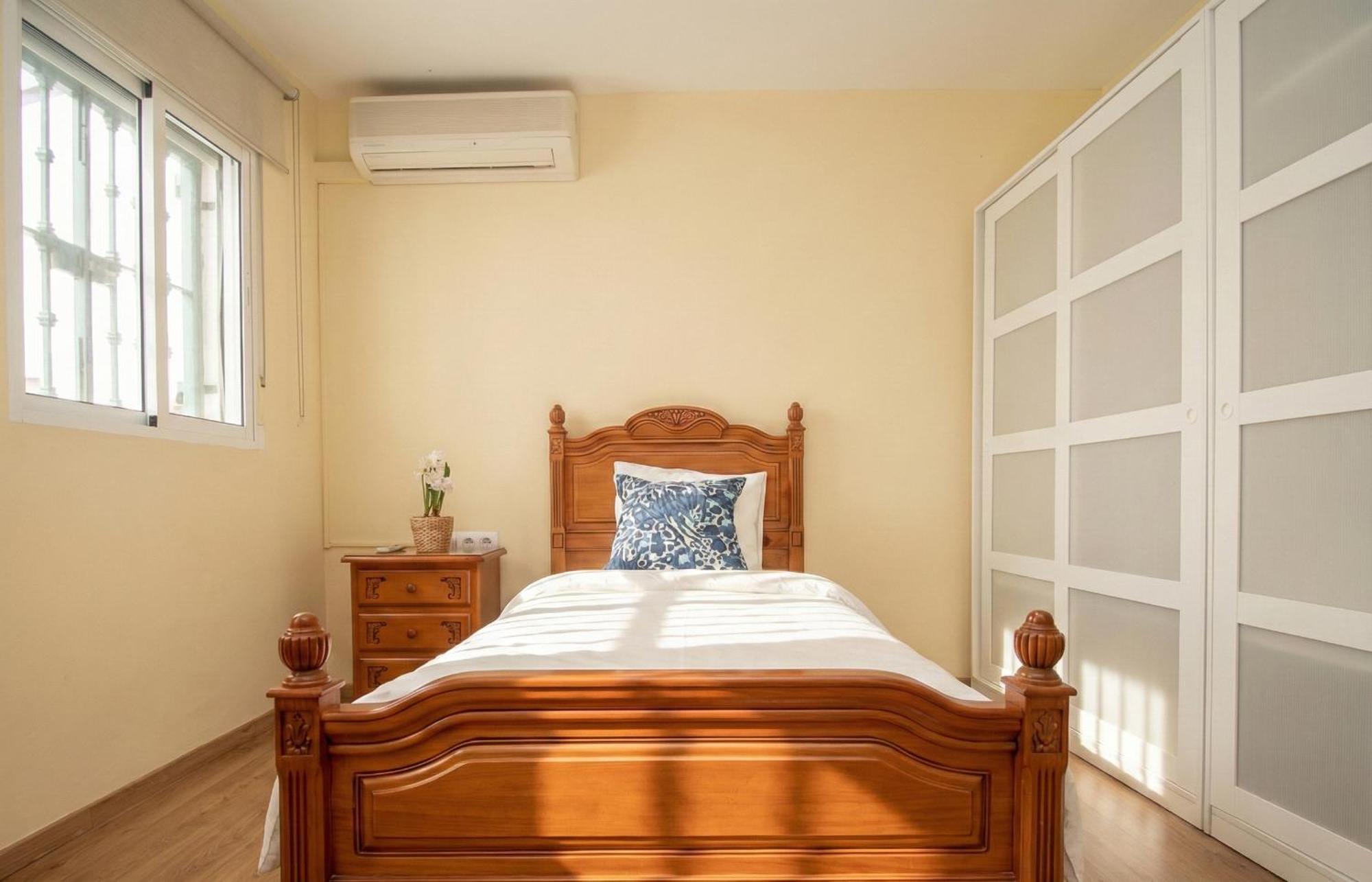 Spacious 2 Bedroom Apt In The Heart Of Triana — Fotos 3