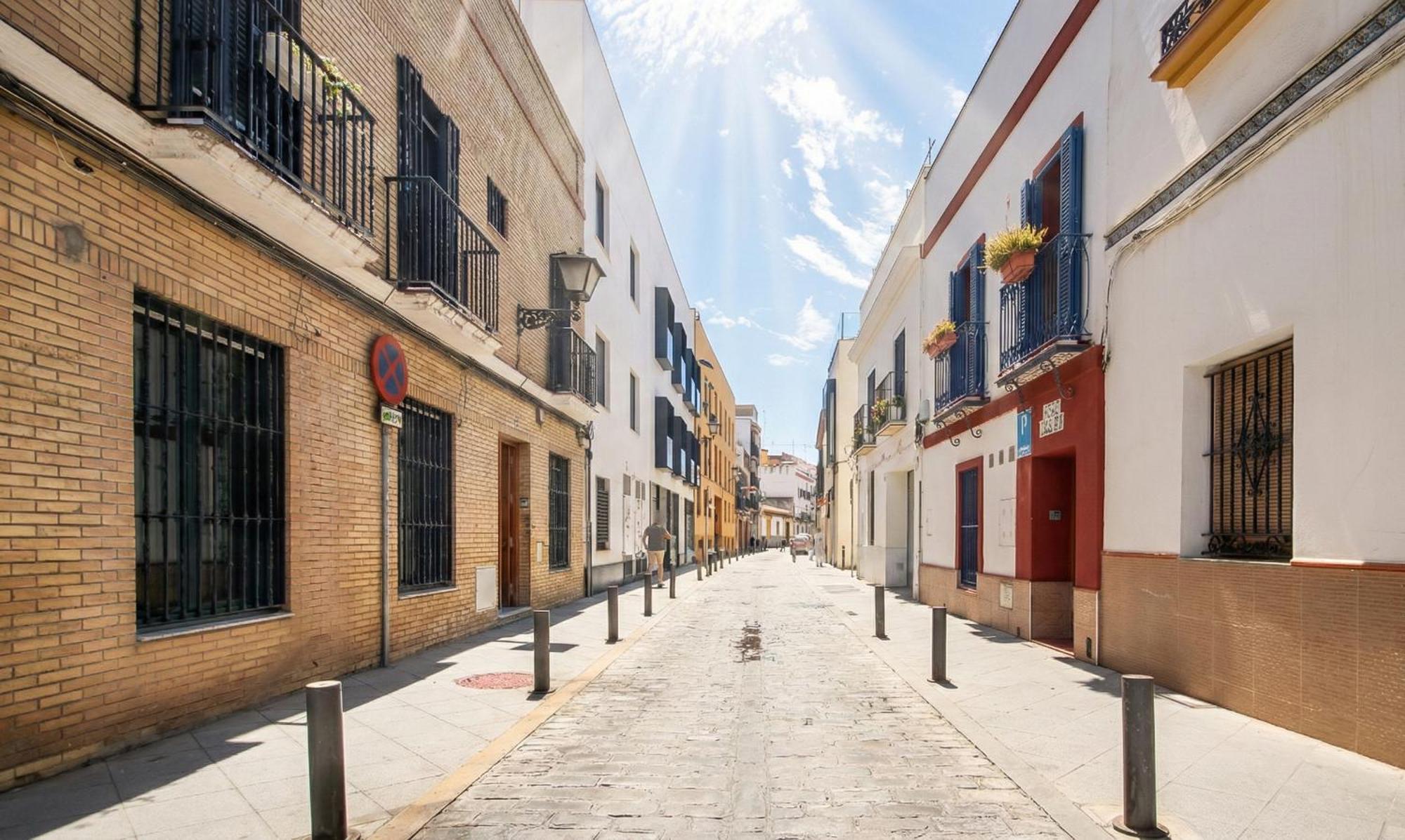 Spacious 2 Bedroom Apt In The Heart Of Triana — Fotos 2